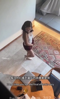 《高价VIP 福利群 泄密》性格活泼艺校身材非常顶的美乳白虎小美女【玉米】露脸私拍，塞跳蛋裸舞潮喷，各种高潮脸～稀缺资源值得收藏 截图6