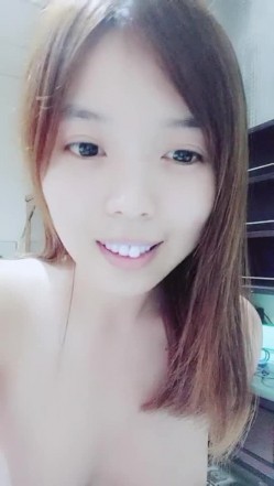 新人漂亮美女主播一多自慰秀 颜值不错身材白皙 自慰插穴淫水多多 截图8
