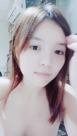 新人漂亮美女主播一多自慰秀 颜值不错身材白皙 自慰插穴淫水多多 截图14