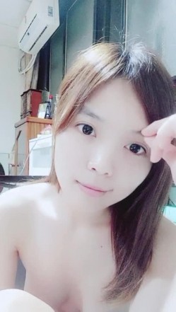 新人漂亮美女主播一多自慰秀 颜值不错身材白皙 自慰插穴淫水多多 截图16