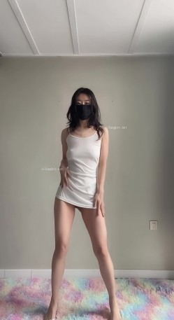 推特新晋新一年洗脑顶B王 ️六金小姐姐 高端定制裸舞长视频 顶摇第 截图3