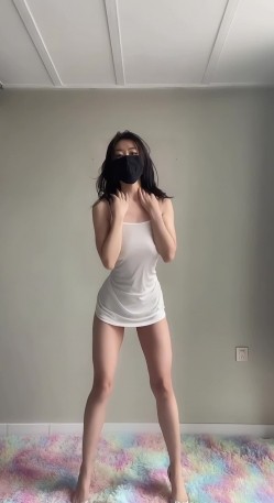推特新晋新一年洗脑顶B王 ️六金小姐姐 高端定制裸舞长视频 顶摇第 截图12