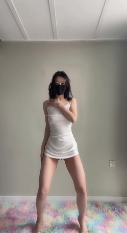 推特新晋新一年洗脑顶B王 ️六金小姐姐 高端定制裸舞长视频 顶摇第 截图13