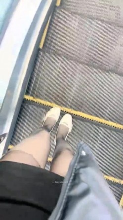 【黛西老师】商场~马路~树林~勾搭技师内射一屁股~露脸 截图12