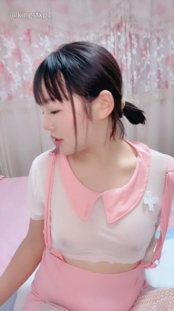 良家G乳御姐【桃子恶霸】超级蜜桃大美臀 长腿丝袜 劲爆骚舞 大屌狂插 这股骚劲来十个男人都驾驭不了她 截图3