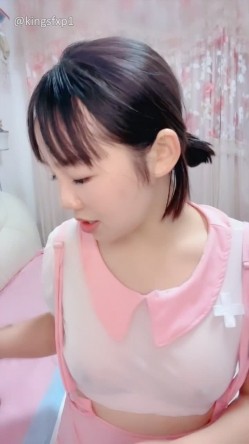良家G乳御姐【桃子恶霸】超级蜜桃大美臀 长腿丝袜 劲爆骚舞 大屌狂插 这股骚劲来十个男人都驾驭不了她 截图9