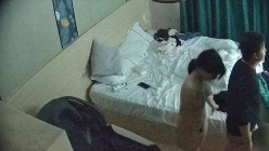 主题酒店 清纯眼镜小妹睡醒之后 情趣套装一换窗帘一拉 大战起 别看女生娇小 胸和臀儿挺~不错 截图4