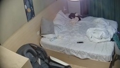 主题酒店 清纯眼镜小妹睡醒之后 情趣套装一换窗帘一拉 大战起 别看女生娇小 胸和臀儿挺~不错 截图5