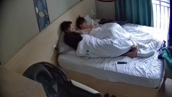 主题酒店 清纯眼镜小妹睡醒之后 情趣套装一换窗帘一拉 大战起 别看女生娇小 胸和臀儿挺~不错 截图15