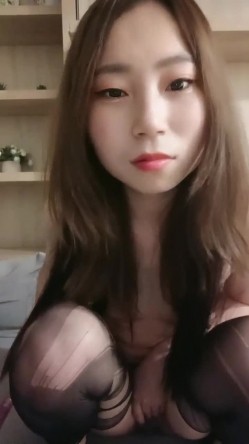 长发女友大战包皮男，露脸撸管打飞机口交，道具自慰啪啪做爱 截图10
