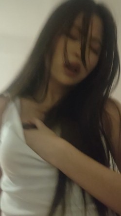 很正的长腿小红书漂亮女友，私下却是另一幅模样，露脸性爱自慰口交，女上位表情亮了 截图13