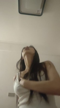 很正的长腿小红书漂亮女友，私下却是另一幅模样，露脸性爱自慰口交，女上位表情亮了 截图16