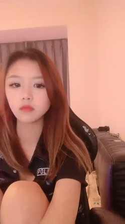 这小娘们真是骚，【黑色诱惑妹妹】，新女神下海!超级可爱~抠穴自慰~狂撸!，小腰扭得真带劲 截图14