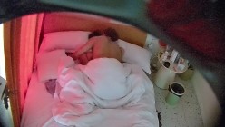 酒店偷拍 好漂亮的酥胸美女 在酒店被男朋友缠着打炮 只想传统式 无奈还是被后入 截图6