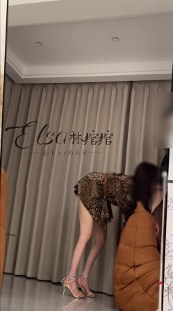 穷人女神富人母狗，超高颜值极品空姐【林绾绾】门槛1888福利，啪啪调教深喉毒龙脚踩骚穴，母狗属性拉满了 截图14