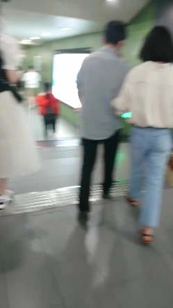 白长裙极品妹子 截图3