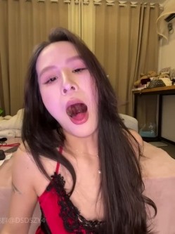 ️御姐大波浪【pupu】反差诱惑、丝袜高跟、第一视角贴屏女友视角 截图9