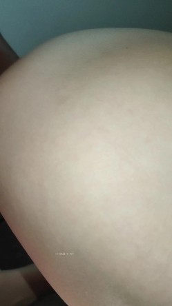 出道即巅峰新人露脸推特顶B王，人瘦奶大小魔女【蒂米】定制私拍，裸舞顶胯，道具紫薇无套啪啪内射 截图12