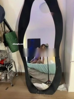 线上女神线下母狗，抖音反差网红【小张不在家】私拍福利，脸穴同框自慰，与富二代性爱 截图15