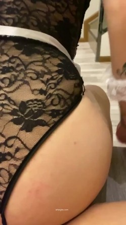 云盘高质露脸泄密！大奶翘臀无毛粉鲍花臂抖M妹妹与男友各种性爱自拍流出，边干边滴蜡细节进出，很有撸点 截图13