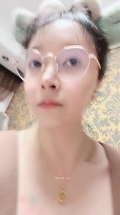 重庆市，九龙坡区，老师，晒过《教师资格证》【确实有点骚】疫情在家，阳台啪啪，做家务吃饭，淫乱一整天！ 截图11