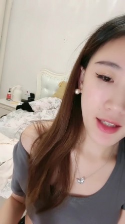 重磅推荐【程琳儿】绿播女神超高颜值，性感内衣，抖奶漏逼超顶清纯反差，男人最爱的类型 截图4