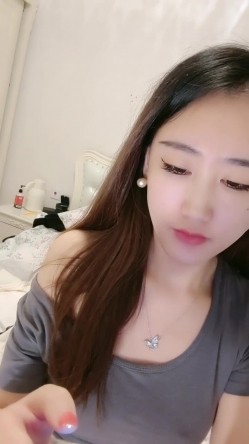 重磅推荐【程琳儿】绿播女神超高颜值，性感内衣，抖奶漏逼超顶清纯反差，男人最爱的类型 截图5