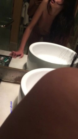 小骚货沙发自拍撅起翘臀与男友啪啪 截图8