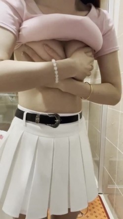 快手主播婷婷老师定制视频 口交、3P、放尿、道具一应俱全！ 截图9
