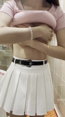 快手主播婷婷老师定制视频 口交、3P、放尿、道具一应俱全！ 截图12