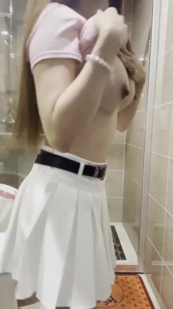 快手主播婷婷老师定制视频 口交、3P、放尿、道具一应俱全！ 截图15
