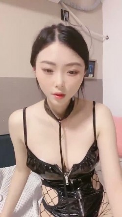 【御姐宝贝儿】，花一样的少女，你的猫系女友已上线，白得发光，足交自慰真棒 截图2