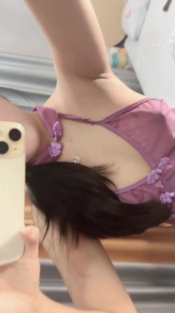 B站颜值up主【婉儿郝粉吖】裸舞诱惑，道具自慰，人前女神人后大尺度掰逼展示 截图7