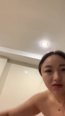 熟女人妻偷情 视频自己看的吗 对留念 亲爱的你上来 这丰腴的身材 一对大奶子操着超舒坦 截图1