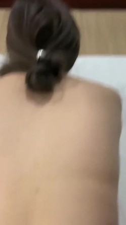熟女人妻偷情 视频自己看的吗 对留念 亲爱的你上来 这丰腴的身材 一对大奶子操着超舒坦 截图8