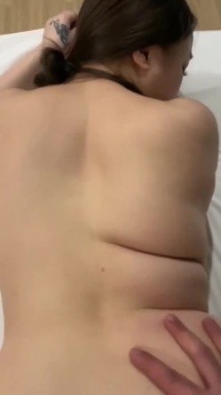 熟女人妻偷情 视频自己看的吗 对留念 亲爱的你上来 这丰腴的身材 一对大奶子操着超舒坦 截图10
