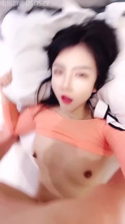 颜值姐妹花车模【莎莎】双飞约操轮流坐屌，后入打桩边干边喷 截图2