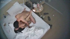 酒店偷拍 连续两天入住情侣气质甜美又身材不错的美女喜欢上位榨取男友精液 截图16