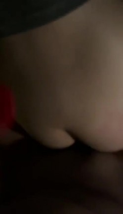 重金5W人民币包月，【蔓蔓苏】，性感御姐，白天闹市街头车震，家中阳台黑丝露出，各种玩弄劲爆！ 截图12