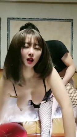 女上位操逼，黑丝连体情趣衣，道具自慰女上位无套打桩呻吟的骚气动人 截图5