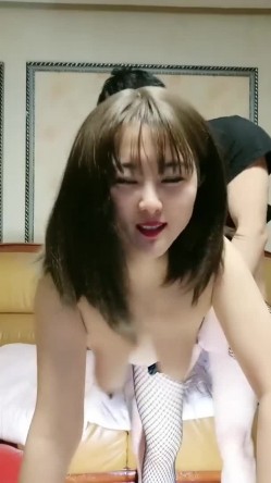 女上位操逼，黑丝连体情趣衣，道具自慰女上位无套打桩呻吟的骚气动人 截图10