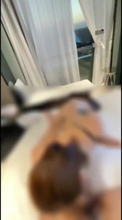 大家都应该很喜欢小母狗吧？第一次含着骨头被操，叫床声好骚！最后含着骨头被颜射特别的刺激！ 截图4