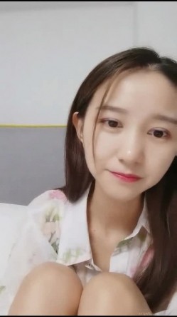 高颜值小空姐 紫贤 闺蜜感冒了 今天只有我一个人秀哦 为了金钱豁出去啦 手指跳蛋连番自慰 表情叫声好淫荡 截图7