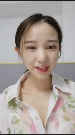 高颜值小空姐 紫贤 闺蜜感冒了 今天只有我一个人秀哦 为了金钱豁出去啦 手指跳蛋连番自慰 表情叫声好淫荡 截图8