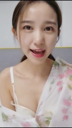 高颜值小空姐 紫贤 闺蜜感冒了 今天只有我一个人秀哦 为了金钱豁出去啦 手指跳蛋连番自慰 表情叫声好淫荡 截图10