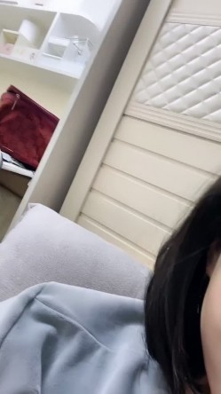 小骚骚 真淫荡 【06小朋友】貌似带姨妈被操 干出好多血液 截图13
