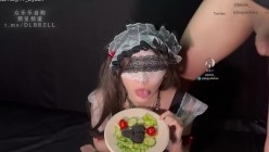 重口警告！把堂妹调教成为吃精液尿液母狗！妹妹的精液食物吃播「Jojo九九」《愚人节！女仆淫梦》哥特风女仆主题，深插到喉咙隆起 截图13