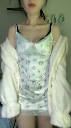 疯狂推荐！清纯女校花！好美~【元气咕噜】揉穴自慰！包射~ 截图14
