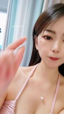 女神下海 ️【女帝诺儿】直播大尺度各种露，看一眼就爱上了~声音唯美令人心情愉悦 ️极限诱惑，看得鸡儿硬邦邦！ 截图15