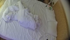 情趣酒店  刚睡醒的男人本能想要打炮 完事儿后可能美女又想打一炮 所以退房前两炮 好一对精童欲女 截图13